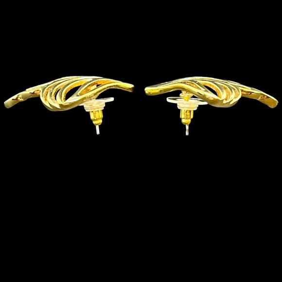 VINTAGE 2 Pair Pierced Gold Tone Earrings Openwork Designs 1 Signed Napier 1980s - Picture 9 of 12